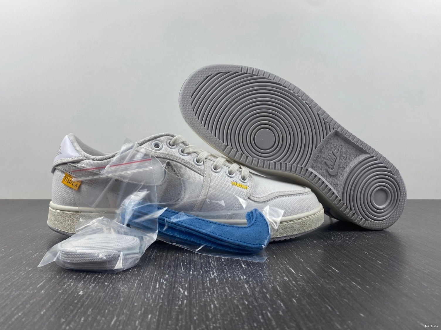 DO8912-101 Jordan Low SP AJKO  1 Retro White Canvas Union 1022